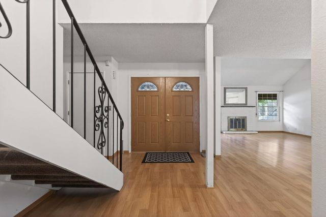 7124 Van Maren Ln, Citrus Heights, CA 95621