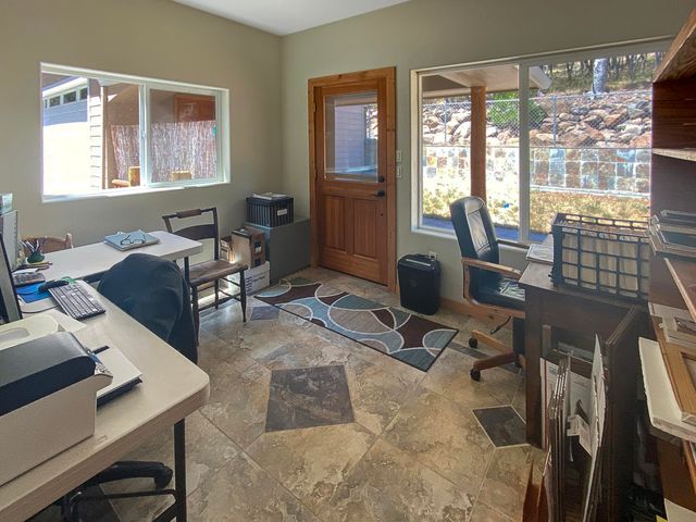 5831 Old Highway 99 S, Ashland, OR 97520