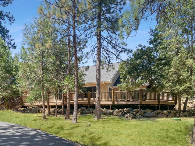 5831 Old Highway 99 S, Ashland, OR 97520