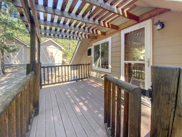 5831 Old Highway 99 S, Ashland, OR 97520
