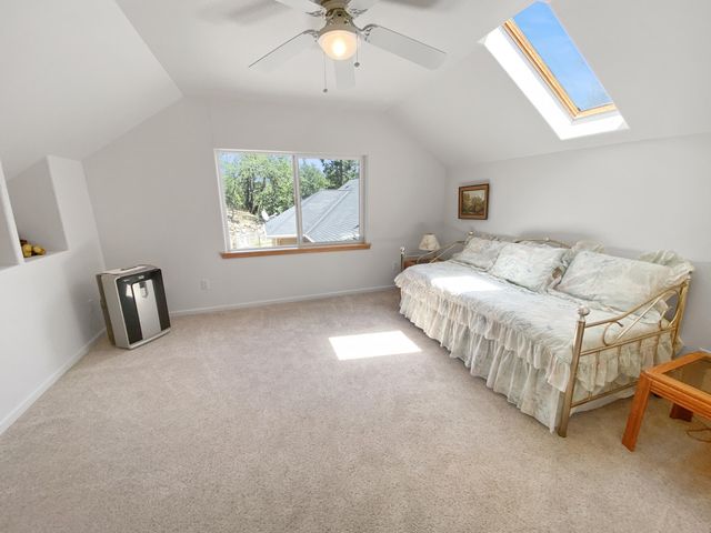 5831 Old Highway 99 S, Ashland, OR 97520