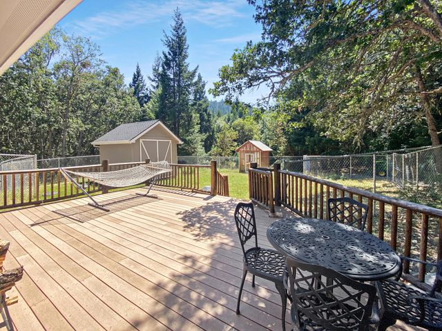 5831 Old Highway 99 S, Ashland, OR 97520