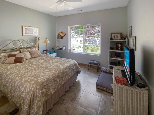 5831 Old Highway 99 S, Ashland, OR 97520