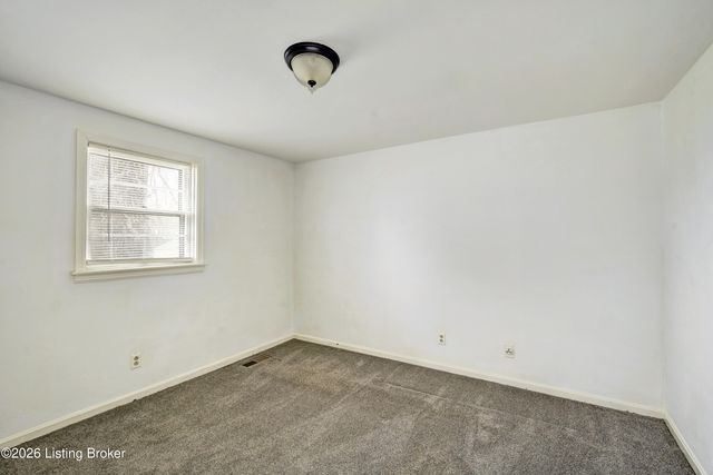 10103 Caldwell Dr, Jeffersontown, KY 40299