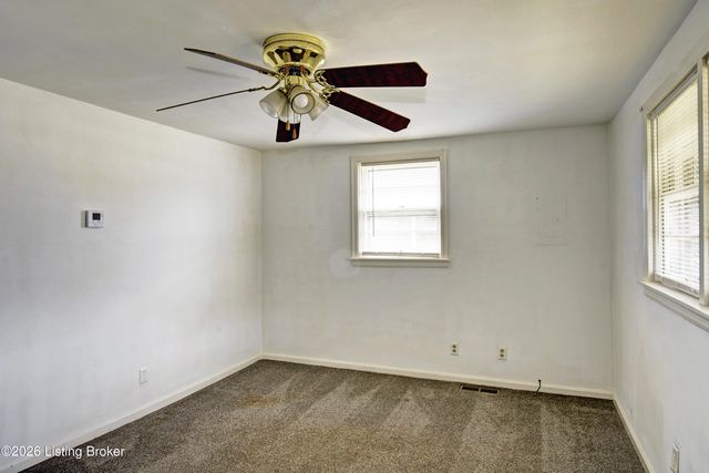 10103 Caldwell Dr, Jeffersontown, KY 40299