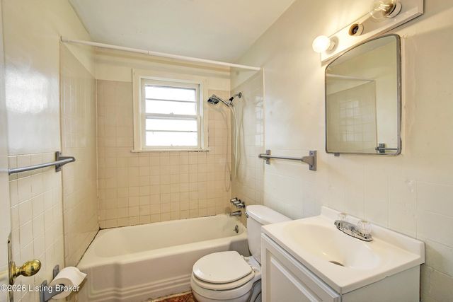 10103 Caldwell Dr, Jeffersontown, KY 40299