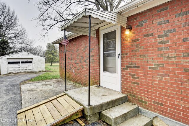 10103 Caldwell Dr, Jeffersontown, KY 40299