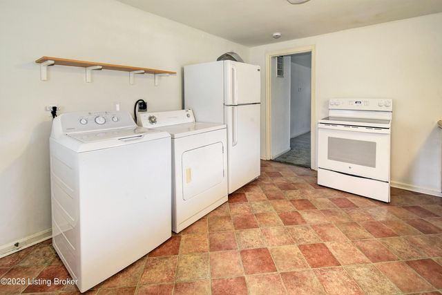 10103 Caldwell Dr, Jeffersontown, KY 40299