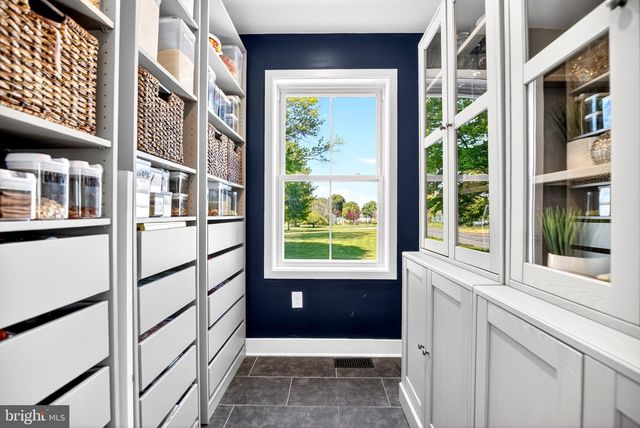 25015 MT. PLEASANT RD, Columbus, NJ 08022