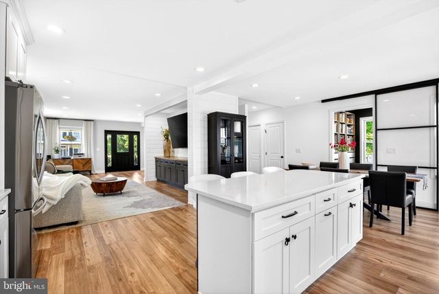 25015 MT. PLEASANT RD, Columbus, NJ 08022