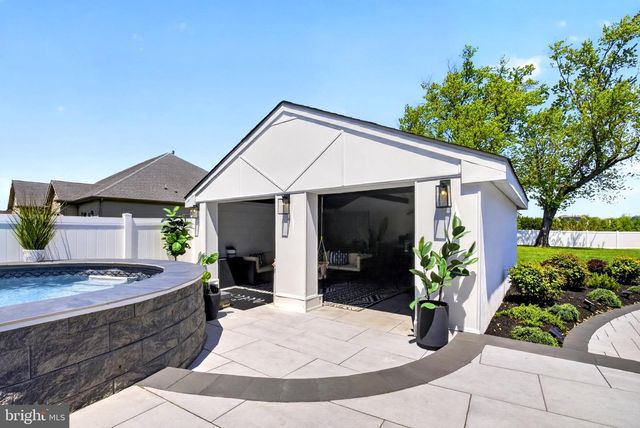 25015 MT. PLEASANT RD, Columbus, NJ 08022