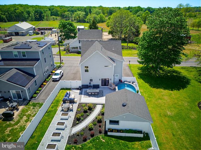 25015 MT. PLEASANT RD, Columbus, NJ 08022
