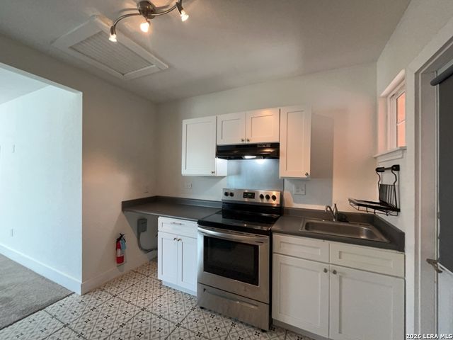 1020 W French Pl Apt 4, San Antonio, TX 78212