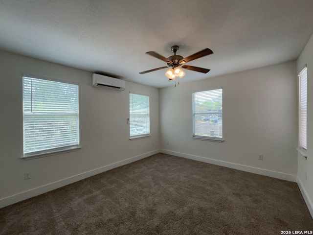 1020 W French Pl Apt 4, San Antonio, TX 78212