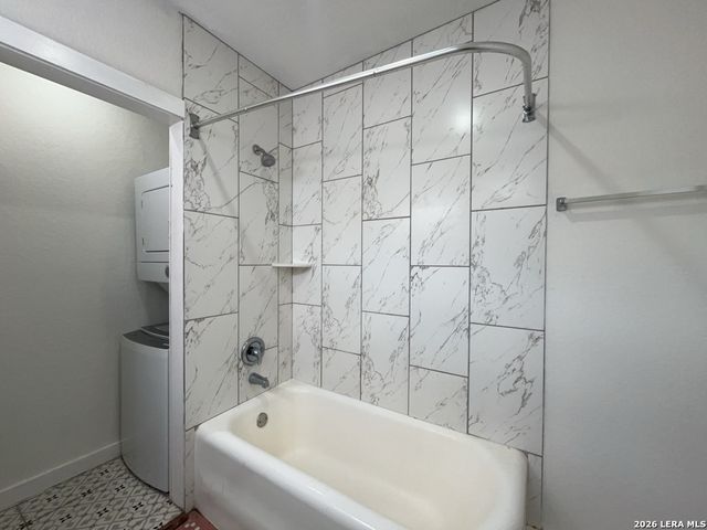 1020 W French Pl Apt 4, San Antonio, TX 78212