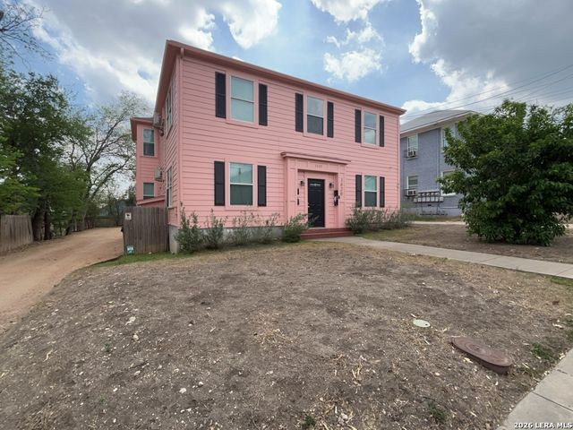 1020 W French Pl Apt 4, San Antonio, TX 78212