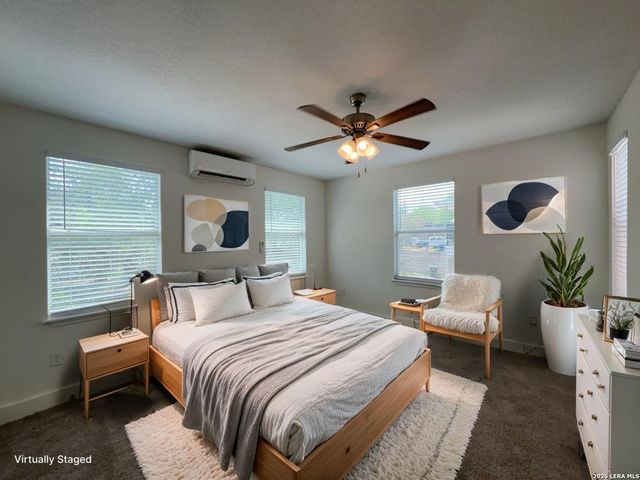 1020 W French Pl Apt 4, San Antonio, TX 78212