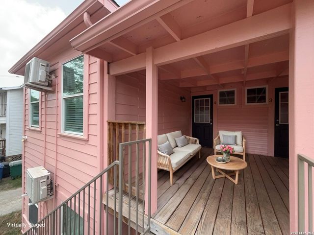 1020 W French Pl Apt 4, San Antonio, TX 78212