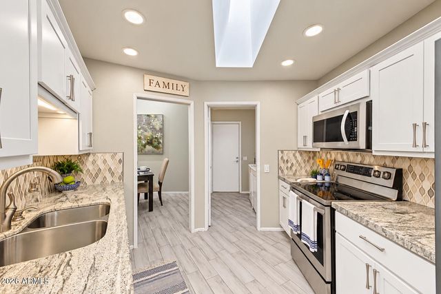 17473 N DEL WEBB Boulevard, Sun City, AZ 85373
