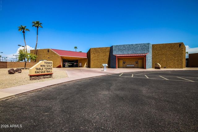 17473 N DEL WEBB Boulevard, Sun City, AZ 85373