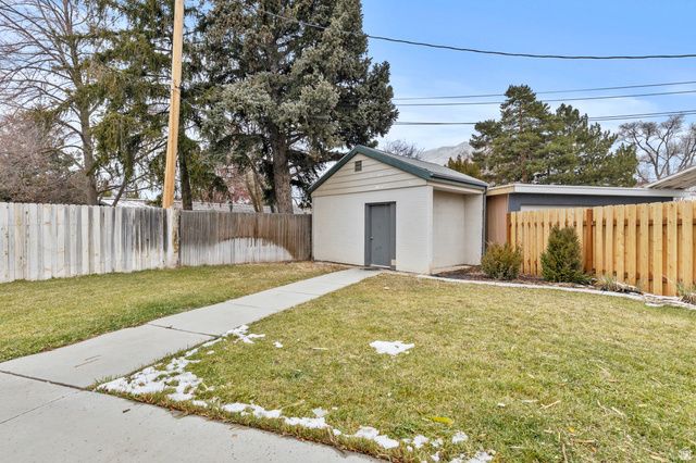 820 HILLCREST AVE, Logan, UT 84321