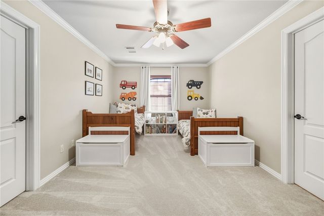 2772 N Signet Place, Fayetteville, AR 72703