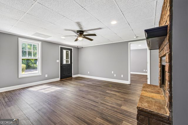 1070 Cannon Bridge Road, Demorest, GA 30535