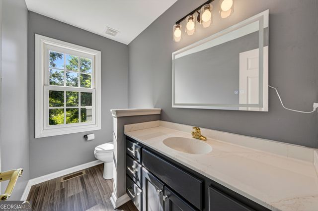 1070 Cannon Bridge Road, Demorest, GA 30535