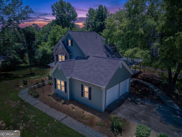 1070 Cannon Bridge Road, Demorest, GA 30535