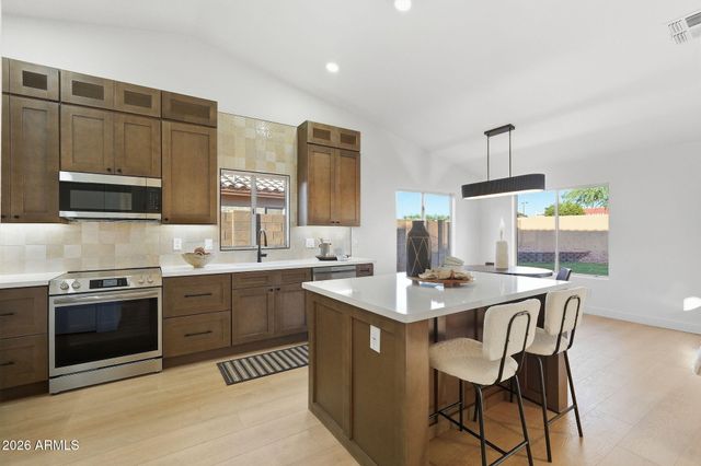 16601 N 23RD Place, Phoenix, AZ 85022