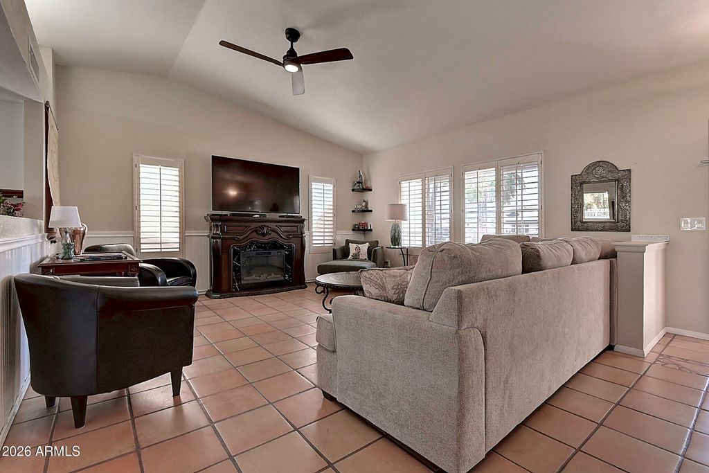 6914 E BEVERLY Lane, Scottsdale, AZ 85254