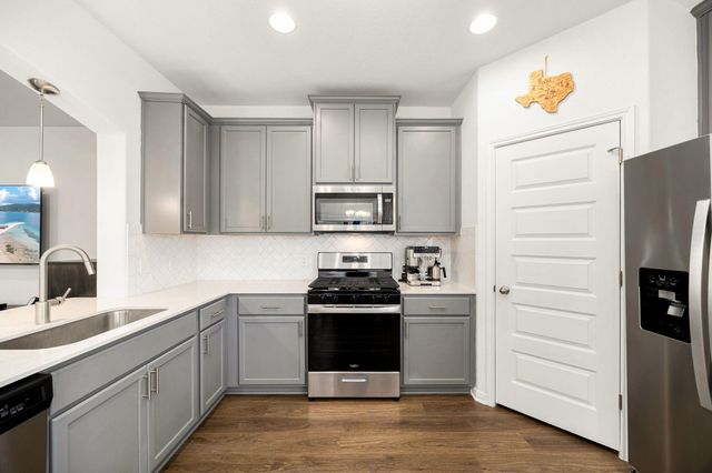 204 Backstays LOOP, Kyle, TX 78640