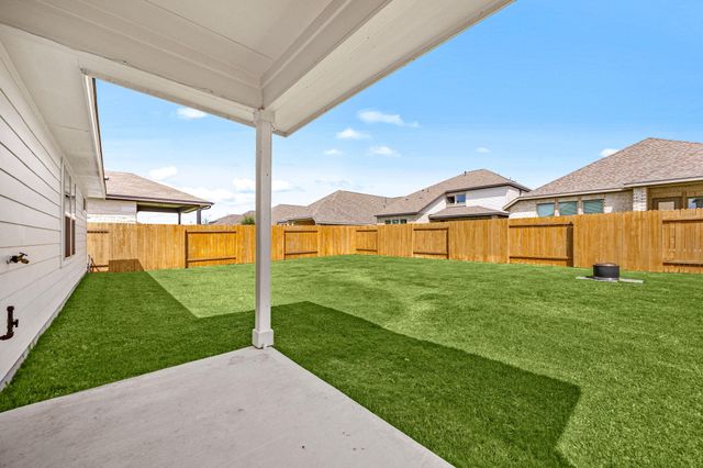 204 Backstays LOOP, Kyle, TX 78640