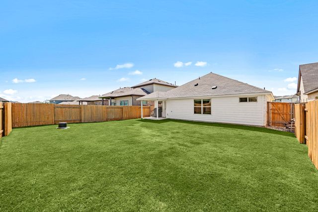204 Backstays LOOP, Kyle, TX 78640