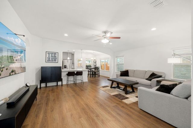 204 Backstays LOOP, Kyle, TX 78640