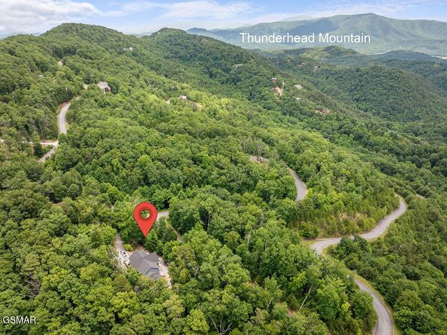 5042 Settlers View Lane, Sevierville, TN 37862