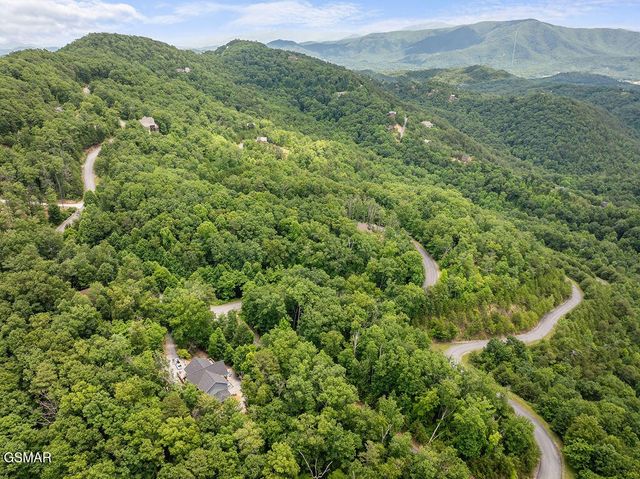 5042 Settlers View Lane, Sevierville, TN 37862