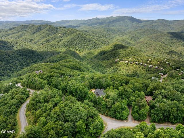 5042 Settlers View Lane, Sevierville, TN 37862