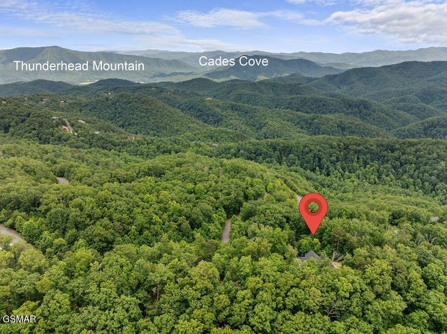 5042 Settlers View Lane, Sevierville, TN 37862