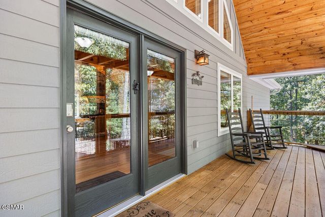 5042 Settlers View Lane, Sevierville, TN 37862