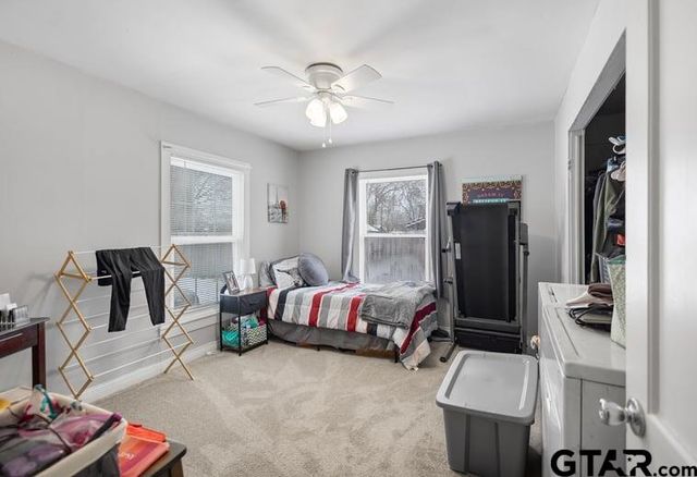 506 Ferguson St, Lindale, TX 75771