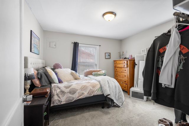 506 Ferguson St, Lindale, TX 75771