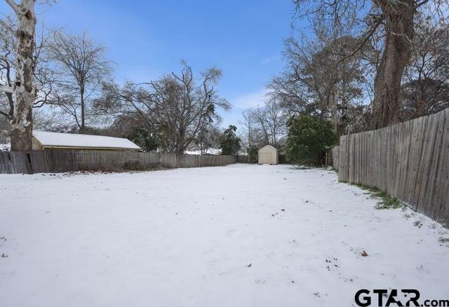 506 Ferguson St, Lindale, TX 75771