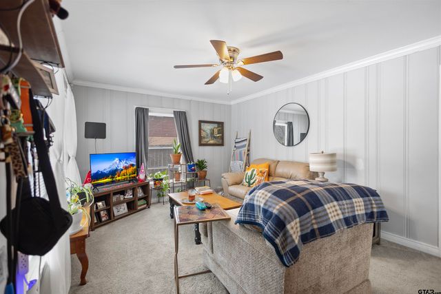 506 Ferguson St, Lindale, TX 75771