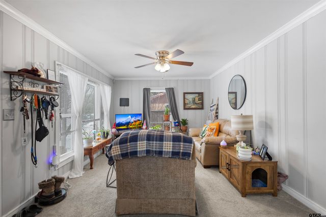 506 Ferguson St, Lindale, TX 75771