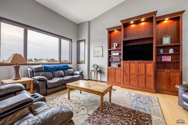 16729 WILLOW WOOD RD, Piedmont, SD 57769