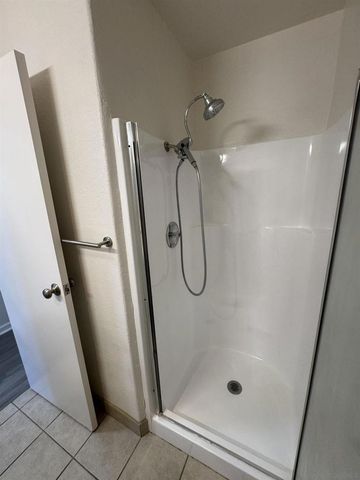 4933 Voltaire St 2, San Diego, CA 92107