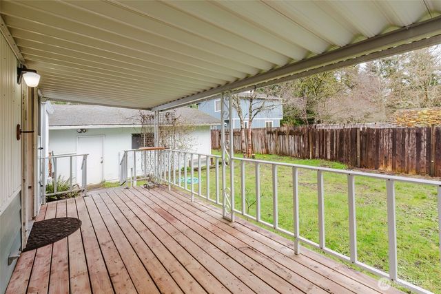 120 NE Larson Lake Lane, Belfair, WA 98528