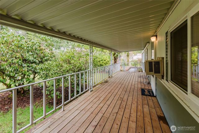 120 NE Larson Lake Lane, Belfair, WA 98528