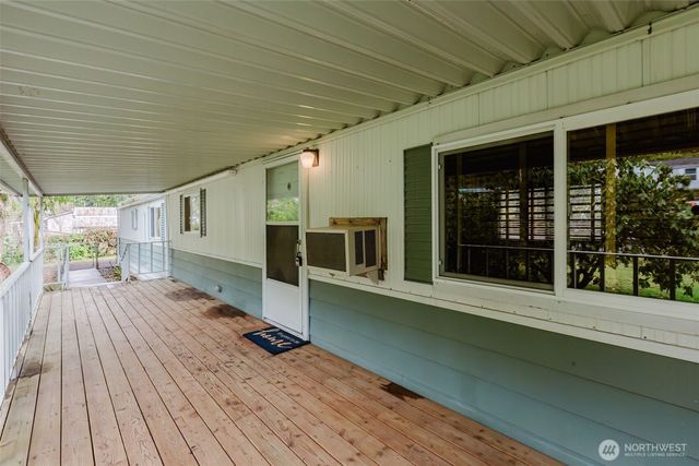 120 NE Larson Lake Lane, Belfair, WA 98528